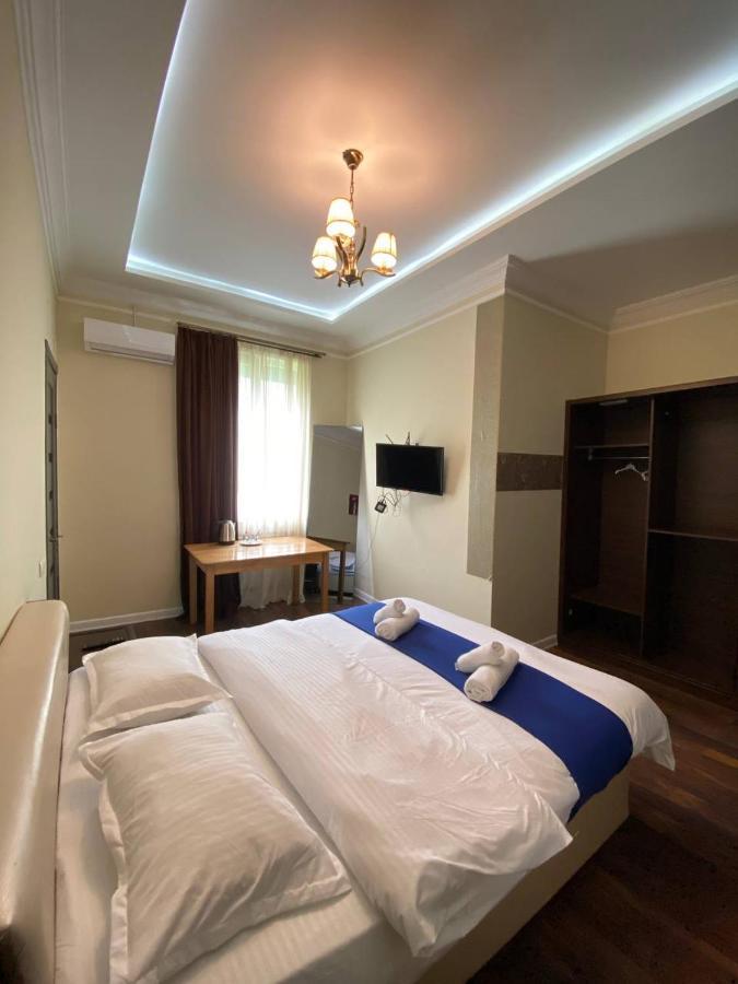 Guest House Kobuleti On Aghmashenebeli 외부 사진