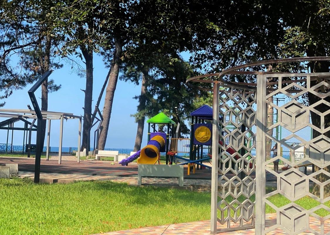 Guest House Kobuleti On Aghmashenebeli 외부 사진