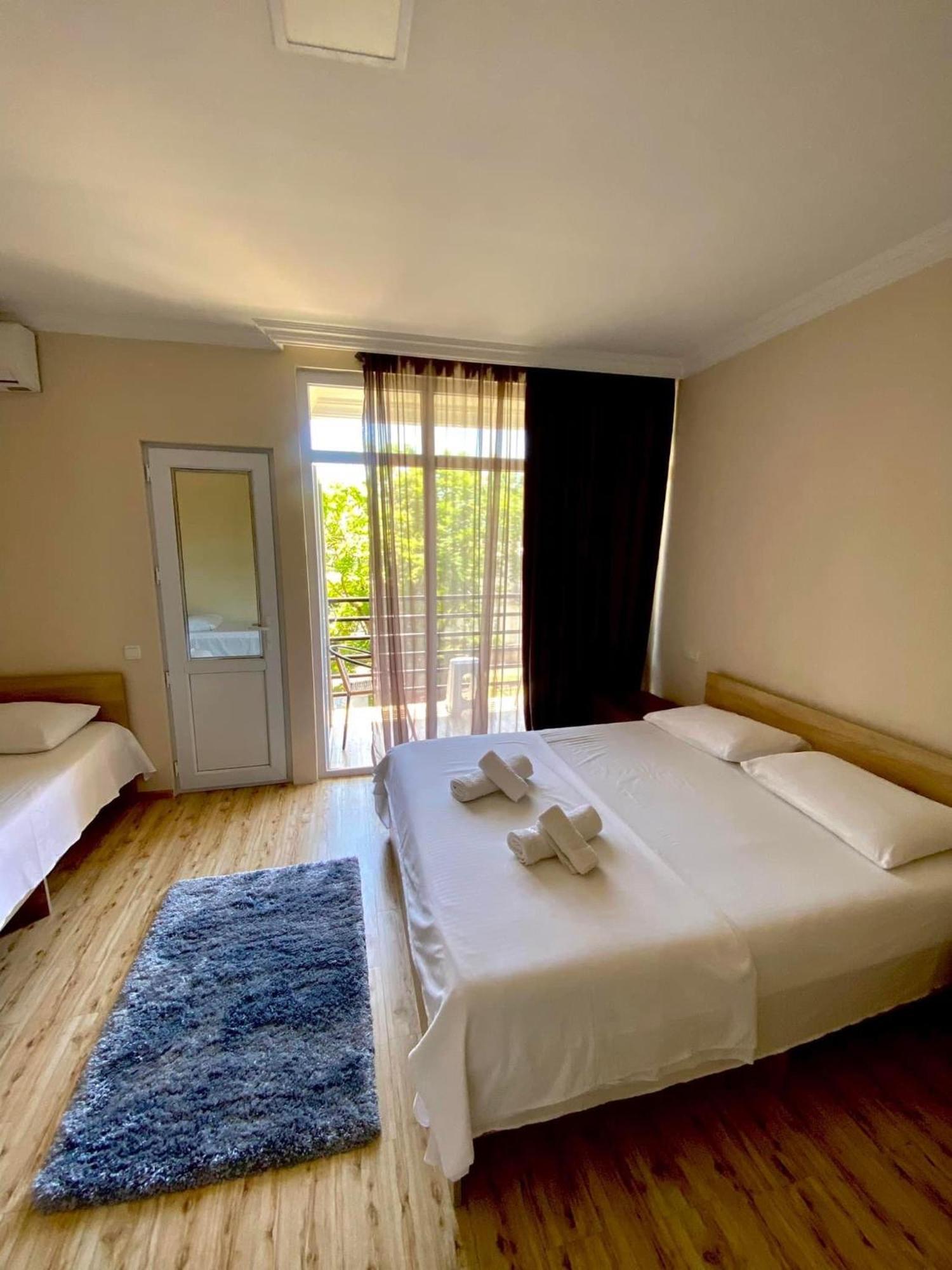 Guest House Kobuleti On Aghmashenebeli 외부 사진