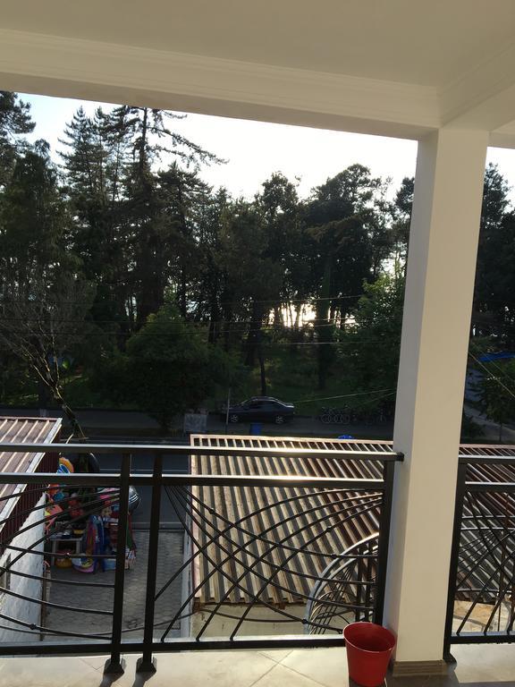Guest House Kobuleti On Aghmashenebeli 외부 사진