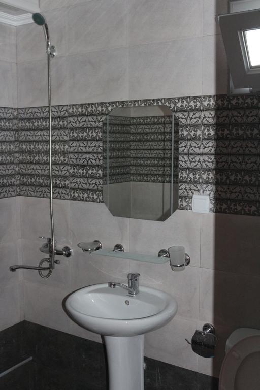 Guest House Kobuleti On Aghmashenebeli 외부 사진