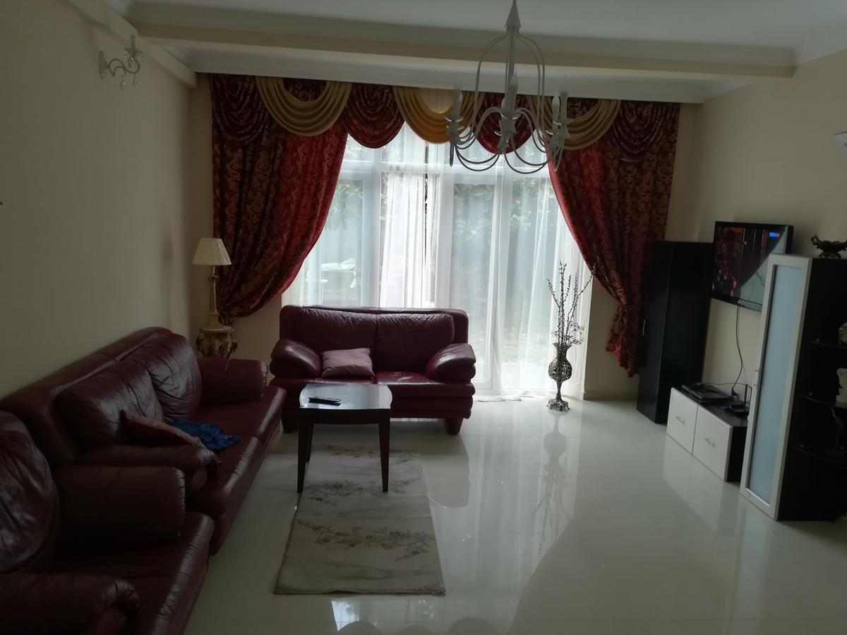 Guest House Kobuleti On Aghmashenebeli 외부 사진