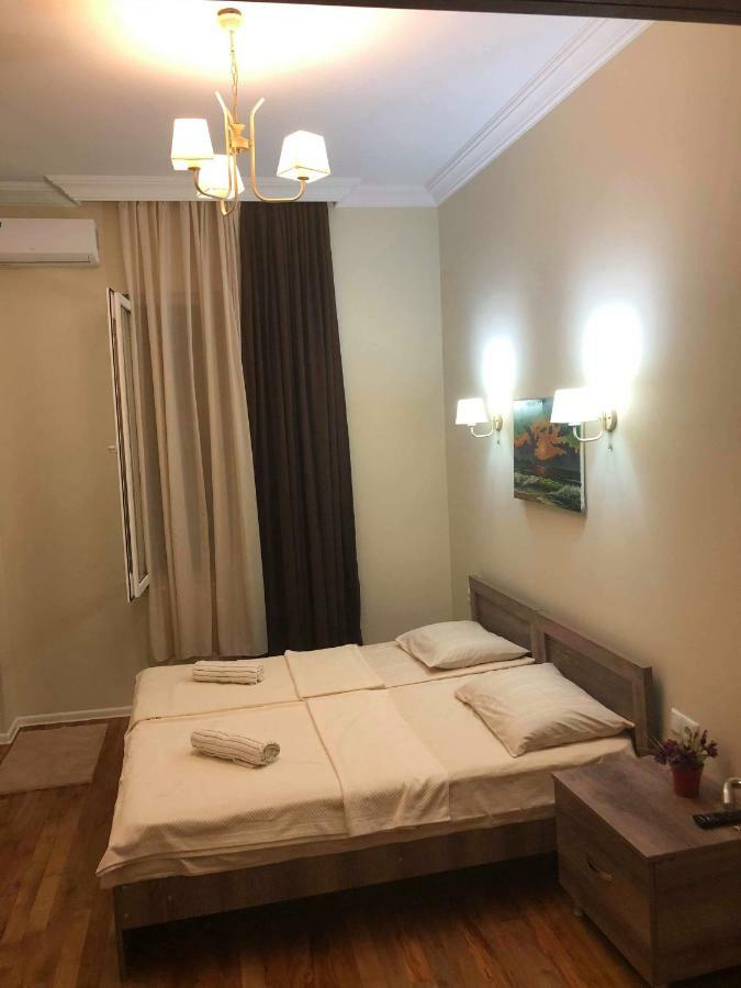 Guest House Kobuleti On Aghmashenebeli 외부 사진