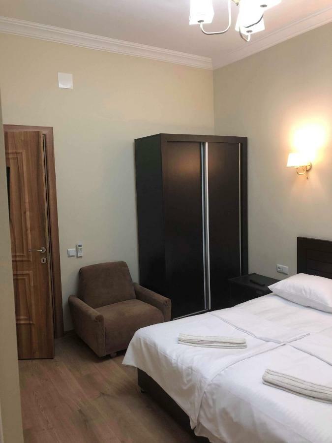 Guest House Kobuleti On Aghmashenebeli 외부 사진