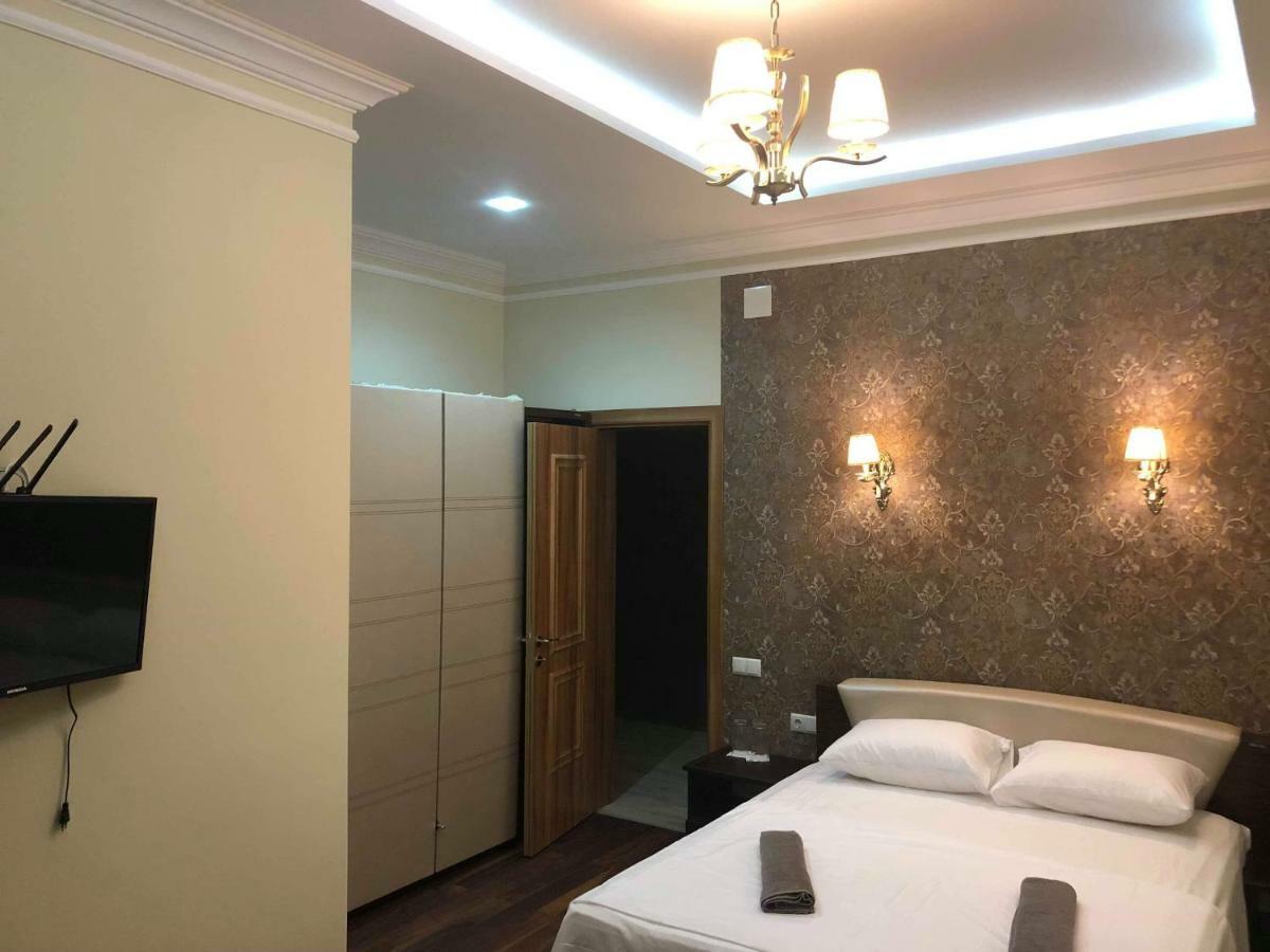 Guest House Kobuleti On Aghmashenebeli 외부 사진