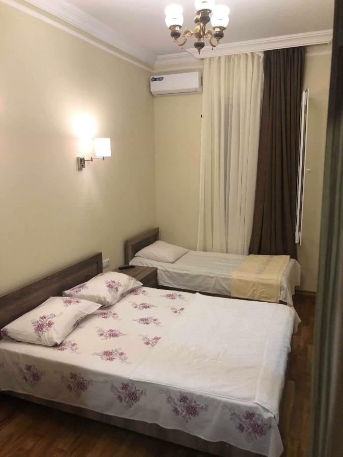 Guest House Kobuleti On Aghmashenebeli 외부 사진