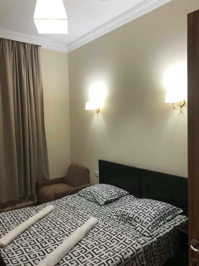 Guest House Kobuleti On Aghmashenebeli 외부 사진